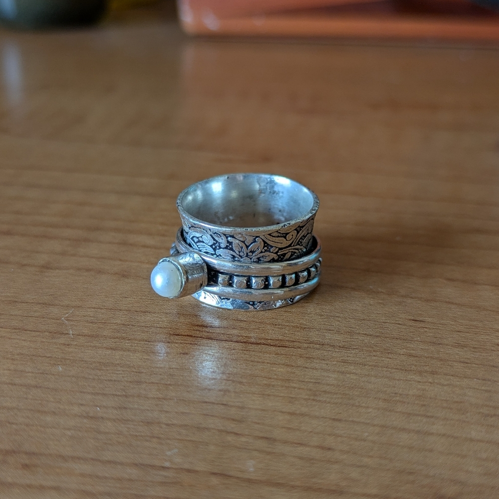 Silver Pearl Ring Set - Picture 3 of 3